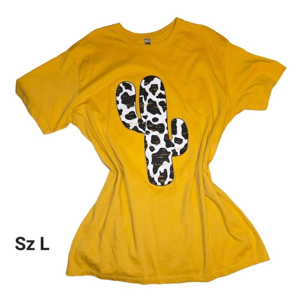Cow Print Cactus Graphic Tee Size L EUC